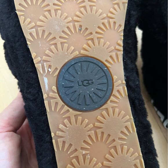 UGG Fluff Yeah Slide Sandal in Black 10 - Picture 7 of 12